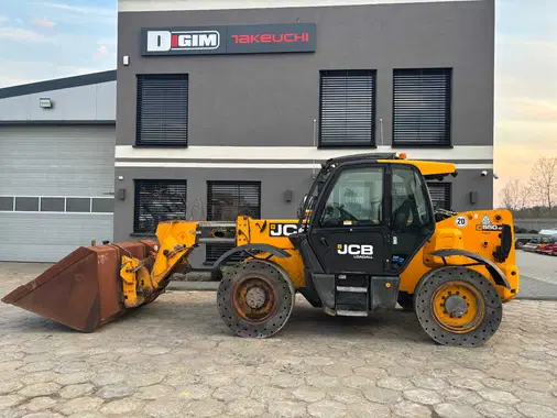 jcb
